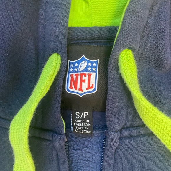Seattle Seahawks zip up hoodie - Picture 2 of 2